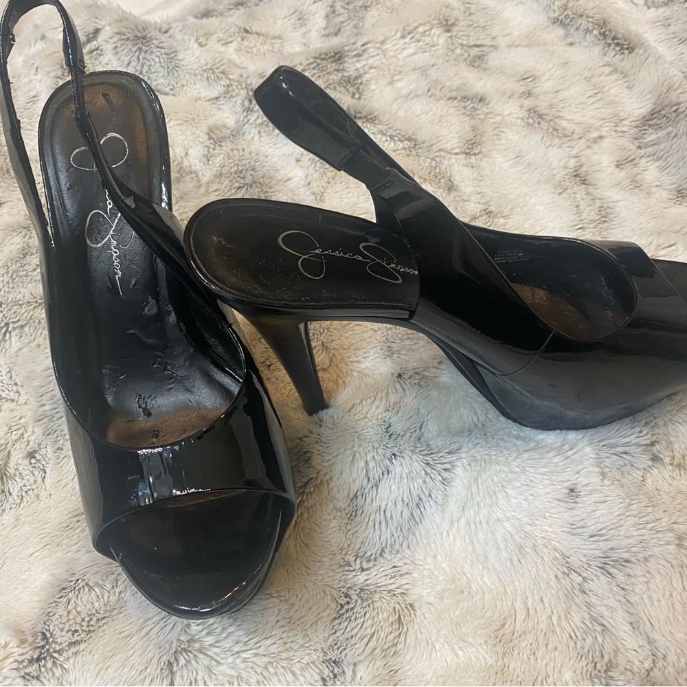 Size 6.5 Jessica Simpson peep toe slingback heels with small platform in black